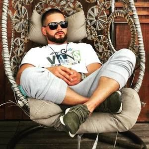 Meet your Posher, Anthony